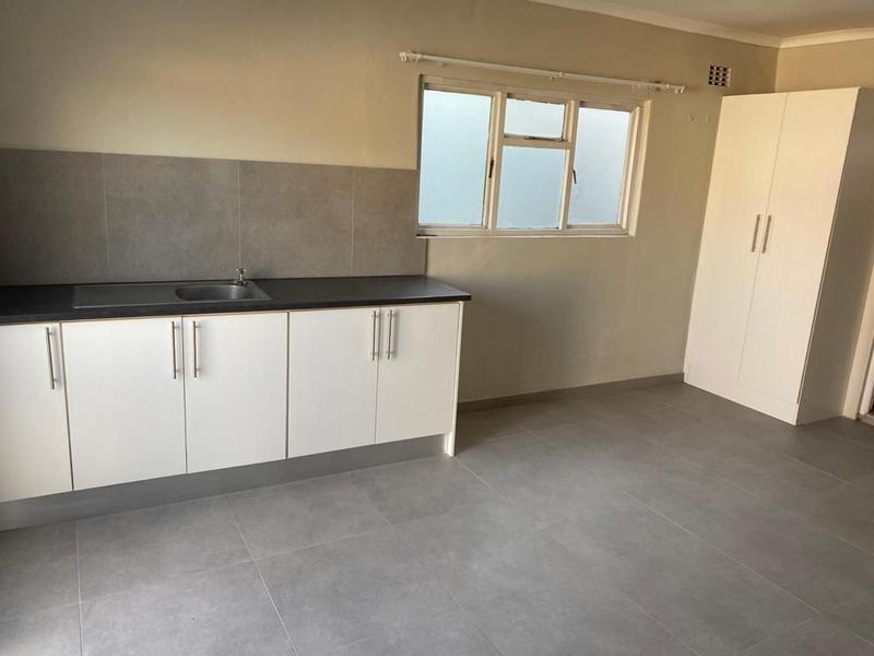 To Let 1 Bedroom Property for Rent in Maitland Western Cape